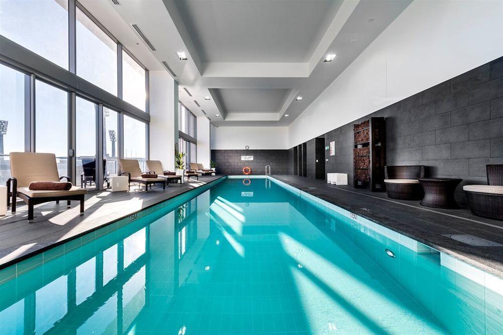 Fraser Suites Perth Kültér fotó The pool at the 25th floor